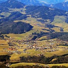 Flugwegposition um 13:50:10: Aufgenommen in der Nähe von Gemeinde Gratkorn, Gratkorn, Österreich in 1636 Meter